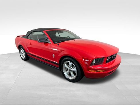 Used 2007 Ford Mustang Convertible RWD image 8