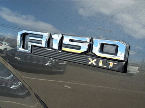 Used 2017 Ford F150 XLT w/ Equipment Group 301A Mid image 11