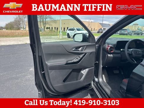 Used 2025 Chevrolet Equinox RS w/ Safety and Technology Package AWD/4WD image 17