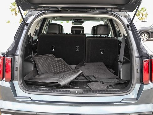 Used 2021 Kia Sorento S w/ Panoramic Sunroof Package image 25