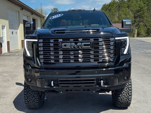 Used 2025 GMC Sierra 2500 Denali Ultimate AWD/4WD image 9