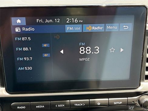 Used 2025 Hyundai Venue SEL FWD image 14