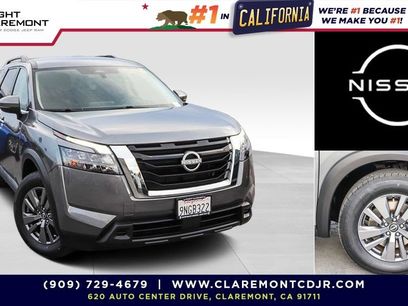 Used 2024 Nissan Pathfinder SV