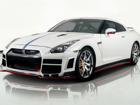 Used 2009 Nissan GT-R Premium image 22