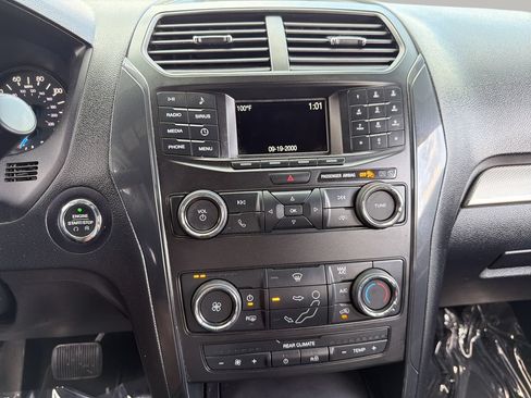 Used 2019 Ford Explorer XLT FWD image 20