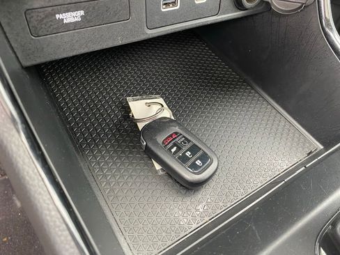 Used 2025 Honda CR-V EX image 32