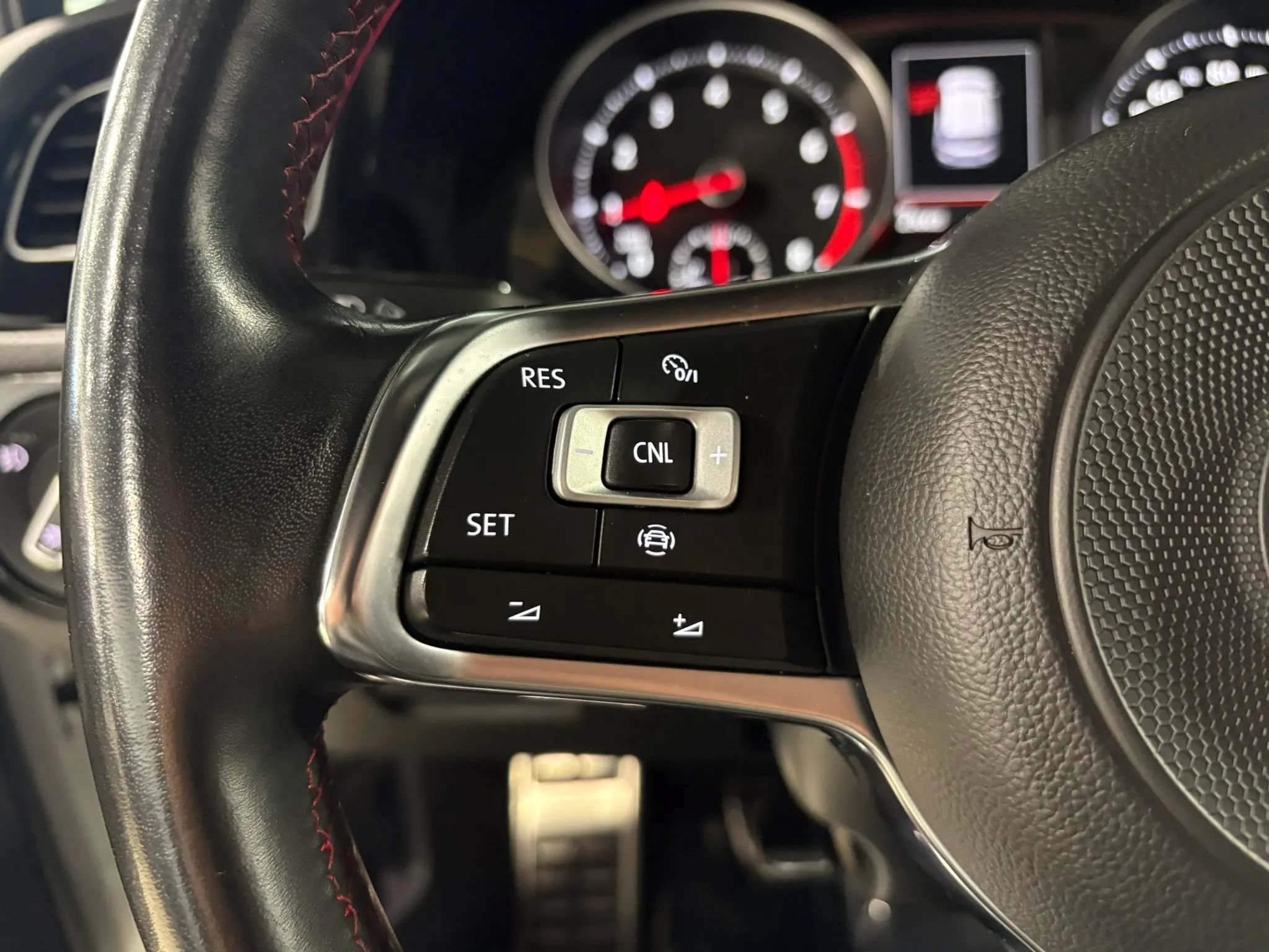Used 2019 Volkswagen GTI S FWD image 17