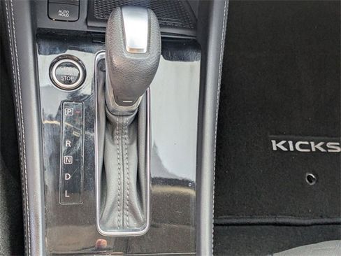 Used 2024 Nissan Kicks SR image 21