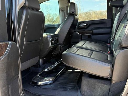 Used 2020 GMC Sierra 3500 Denali w/ Denali Ultimate Package AWD/4WD image 8