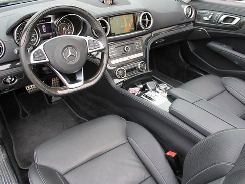 Used 2020 Mercedes-Benz SL 550 image 4