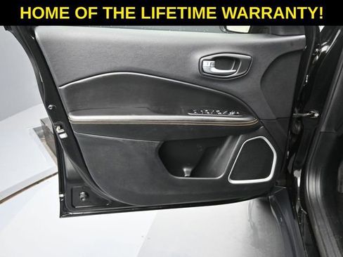 Used 2018 Jeep Compass Limited w/ Navigation Group image 11