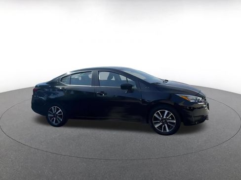 Used 2025 Nissan Versa SV FWD image 2