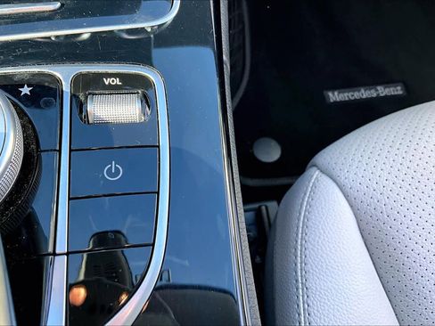 Used 2015 Mercedes-Benz C 300 Sedan image 33