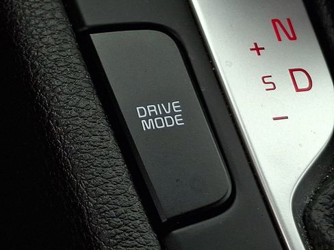 Certified 2023 Kia Forte LXS FWD image 25