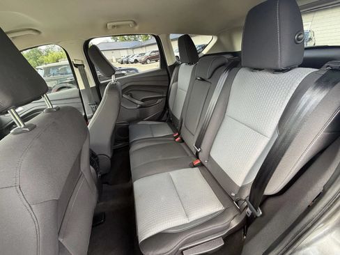 Used 2018 Ford Escape SE w/ SE Sync 3 Package AWD/4WD image 16