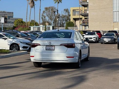 Used 2021 Volkswagen Jetta SE FWD image 33