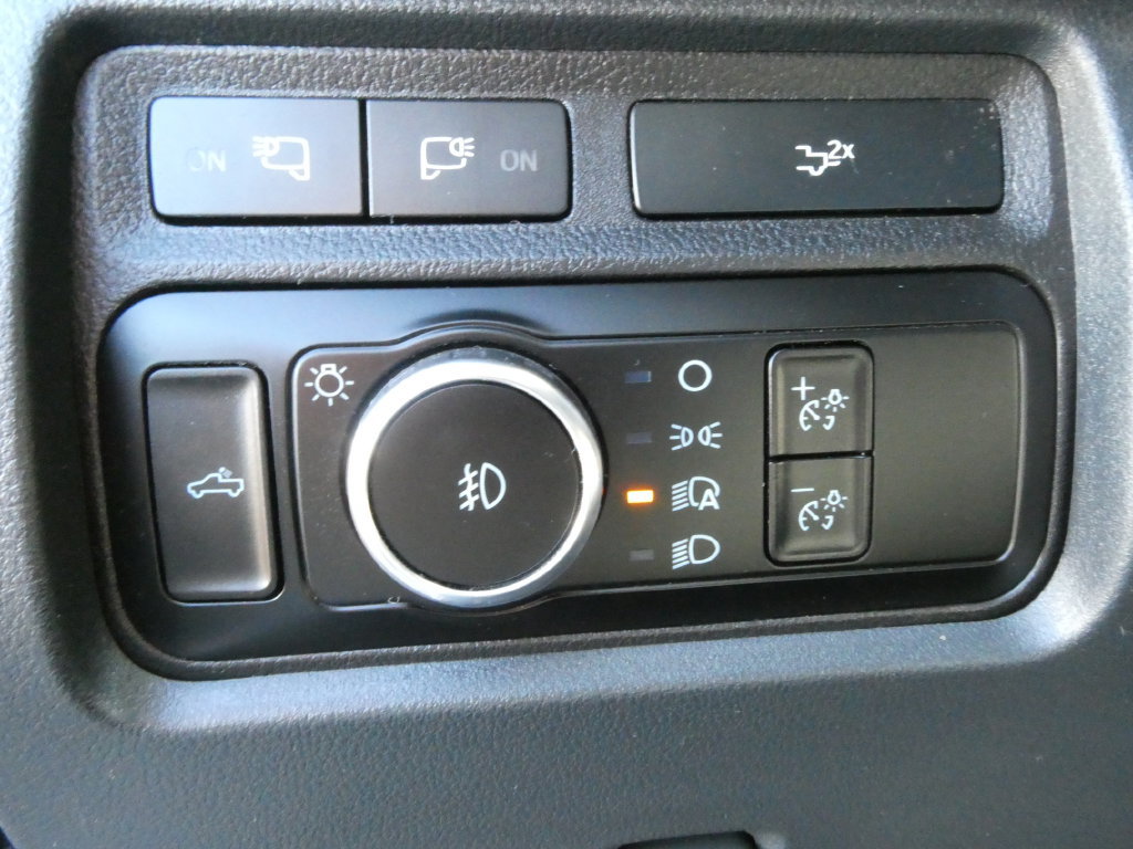 Used 2024 Ford F350 Lariat w/ Chrome Package AWD/4WD image 24