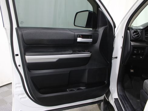 Used 2016 Toyota Tundra SR5 w/ SR5 Upgrade Package image 6