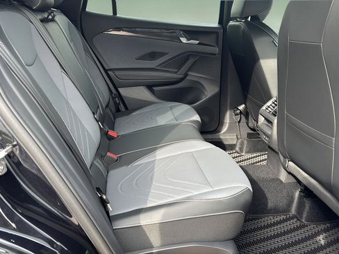 New 2026 Volkswagen Tiguan SE R-Line AWD/4WD image 13
