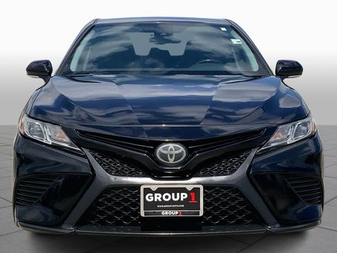 Used 2019 Toyota Camry SE w/ Convenience Package image 4