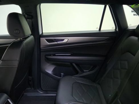 Used 2026 Volkswagen Atlas Cross Sport SE AWD/4WD image 44