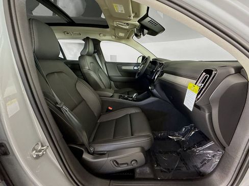 New 2026 Volvo XC40 B5 Plus w/ Protection Package Premier AWD/4WD image 30