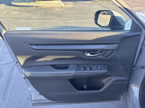 Used 2024 Honda CR-V LX image 11