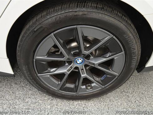 Used 2022 BMW i4 eDrive40 image 46