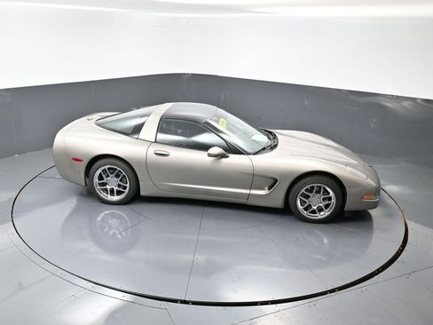 Used 2000 Chevrolet Corvette Coupe w/ Memory Pkg image 29