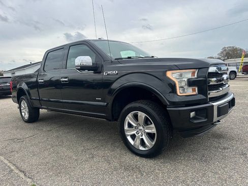 Used 2015 Ford F150 Platinum image 12