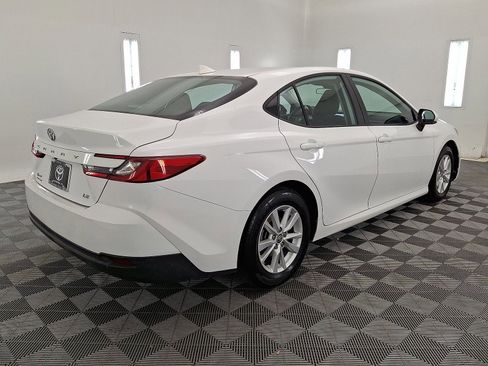 Certified 2025 Toyota Camry LE image 24