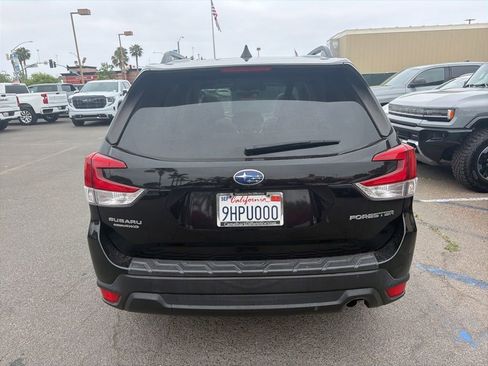Used 2020 Subaru Forester Premium AWD/4WD image 5