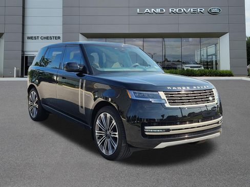 Used 2025 Land Rover Range Rover Long Wheelbase SE AWD/4WD image 2