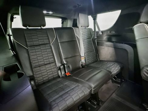 Used 2024 Cadillac Escalade ESV Premium Luxury Platinum AWD/4WD image 30