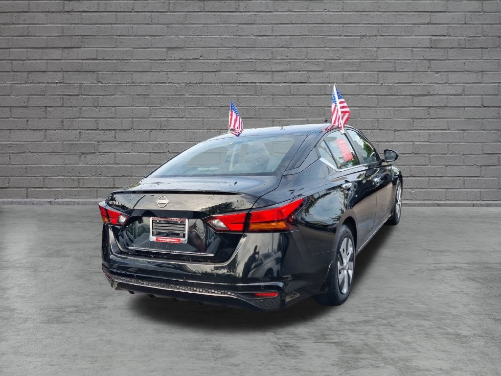 Certified 2024 Nissan Altima 2.5 S FWD image 12