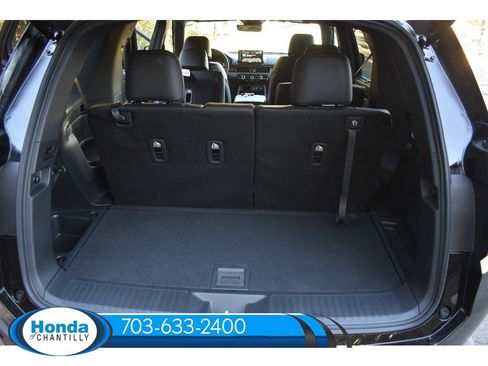 New 2025 Honda Pilot Black Edition image 17
