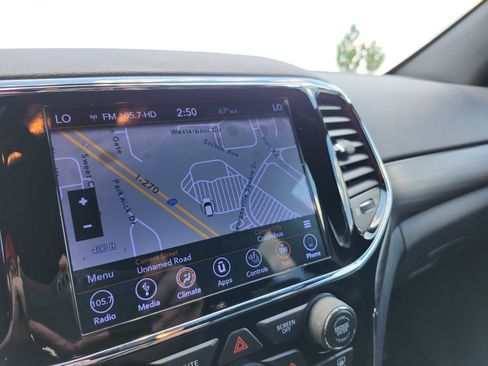 Used 2019 Jeep Grand Cherokee Altitude RWD image 18