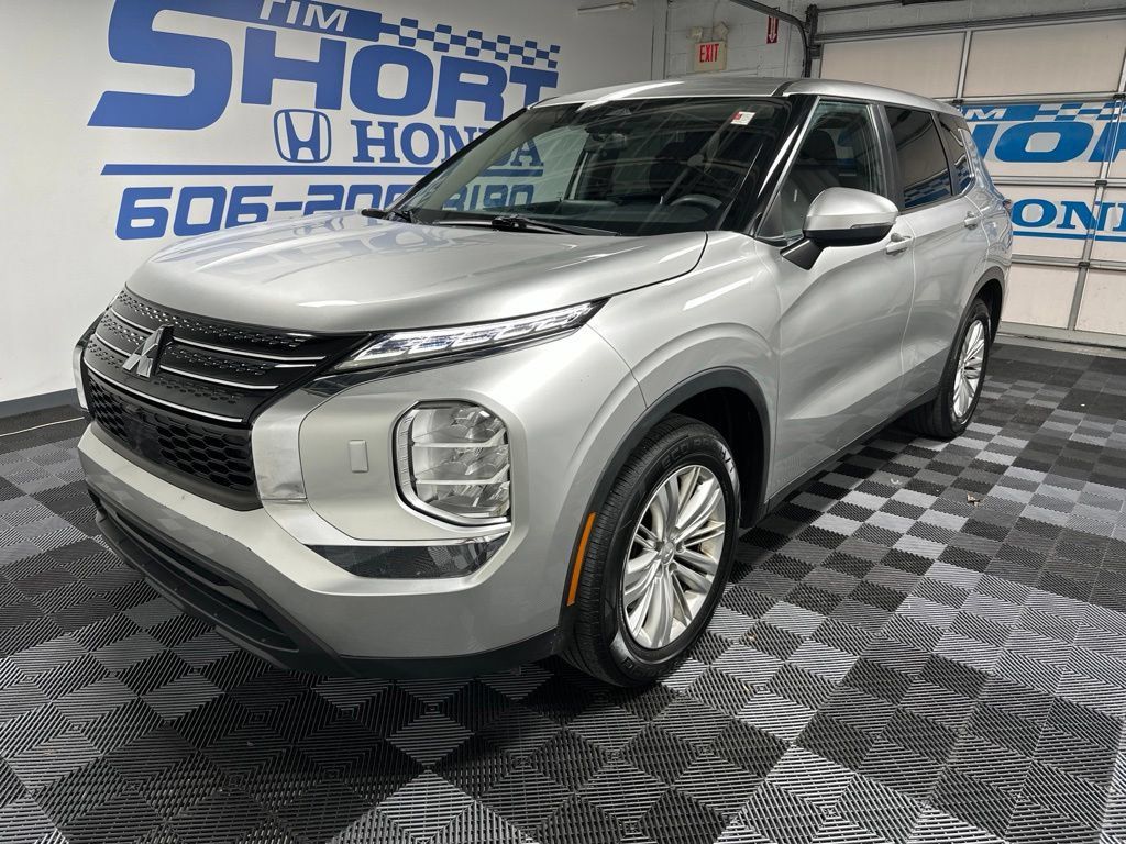Used 2022 Mitsubishi Outlander ES AWD/4WD 360° Tour