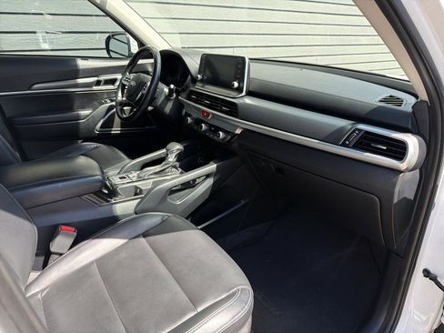 Used 2020 Kia Telluride LX FWD image 26