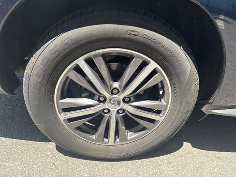 Used 2019 INFINITI QX60 Luxe w/ Essential Package AWD/4WD image 7