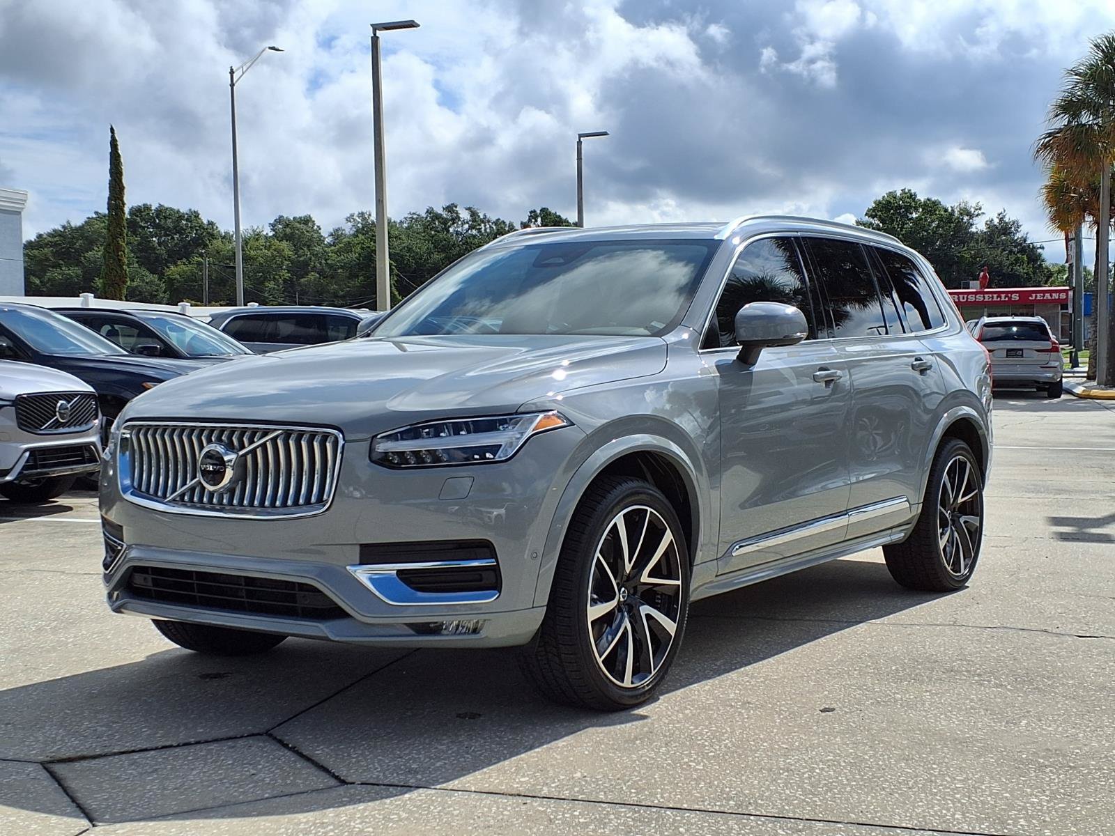 Certified 2024 Volvo XC90 B6 Plus w/ Protection Package Premier AWD/4WD image 3