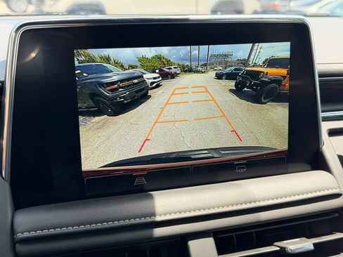 Certified 2024 GMC Yukon SLT RWD image 23