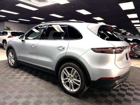 Used 2020 Porsche Cayenne AWD/4WD image 9
