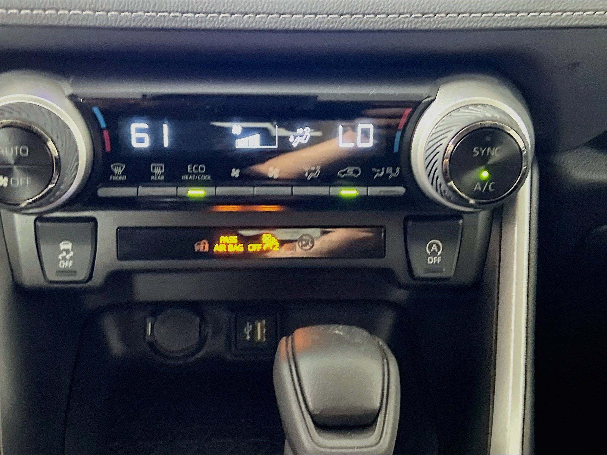 Used 2024 Toyota RAV4 XLE w/ Convenience Package FWD image 26