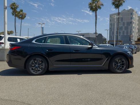 New 2026 BMW i4 eDrive40 w/ Parking Assistance Package RWD image 4