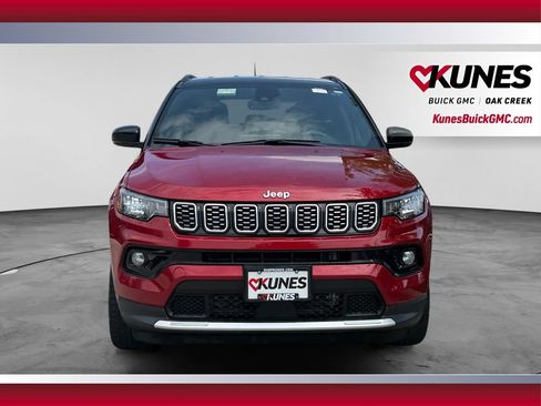 Used 2025 Jeep Compass Limited AWD/4WD image 3