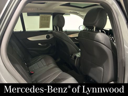 Used 2019 Mercedes-Benz GLC 300 4MATIC image 31