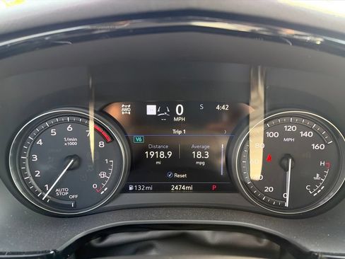 Used 2025 Cadillac XT5 Premium Luxury w/ Technology Package AWD/4WD image 6