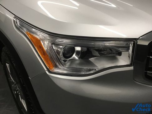 Used 2019 GMC Acadia SLT image 18