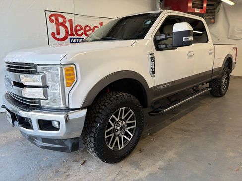 Used 2017 Ford F250 Lariat w/ Lariat Ultimate Package image 2